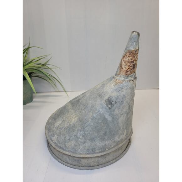 Vintage Funnel Tractor, Large Offset Galvanized, Farmhouse Primitive Industrial - Picture 3 of 5